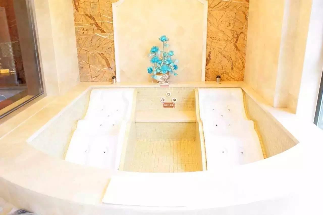 适合冬季泡温泉的药浴,中医建议什么季节泡温泉最合适