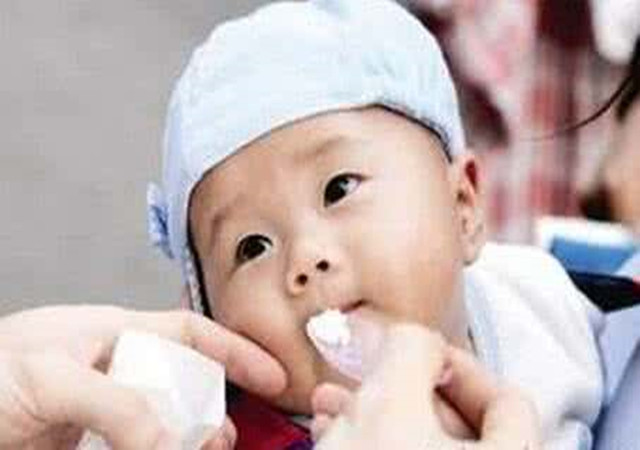 孩子吃了糖丸后遗症,宝宝吃糖丸之后感冒了可以吃药吗