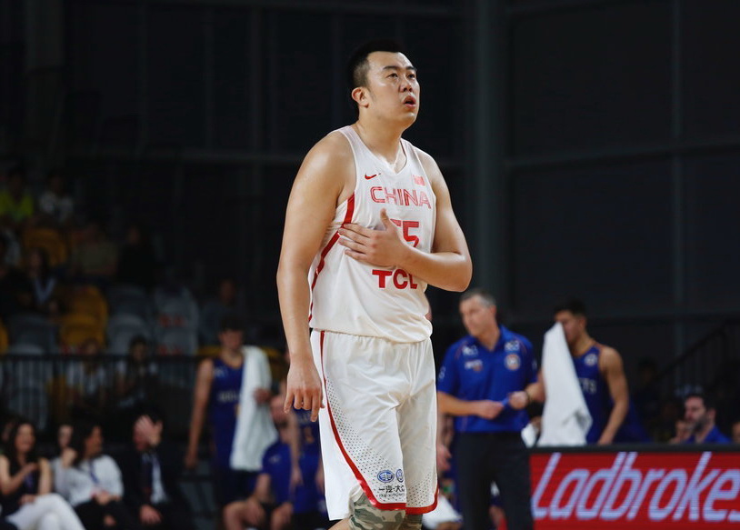 第一位传奇球员,历史第一中锋谁公认的