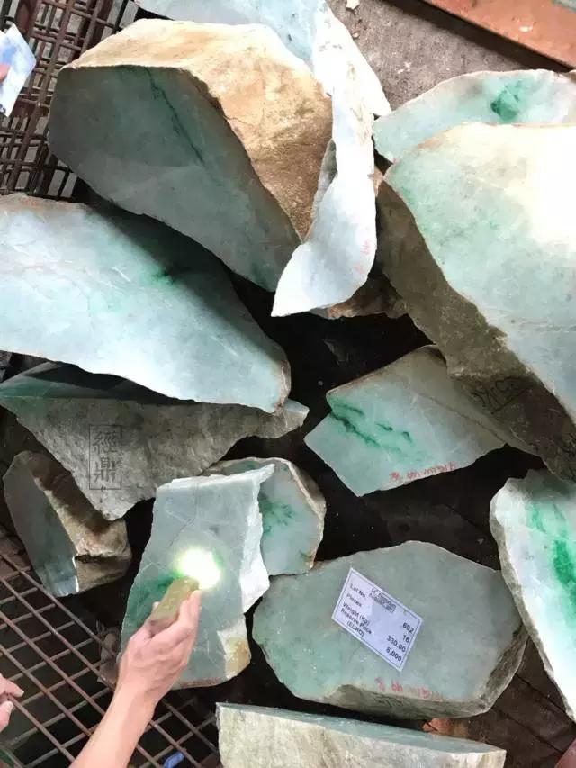 缅甸公盘现场拍卖,缅甸公盘高端货