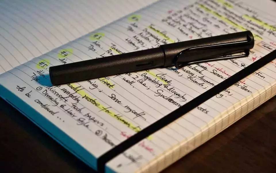 雀巢广告韩寒的钢笔,韩寒雀巢广告lamy