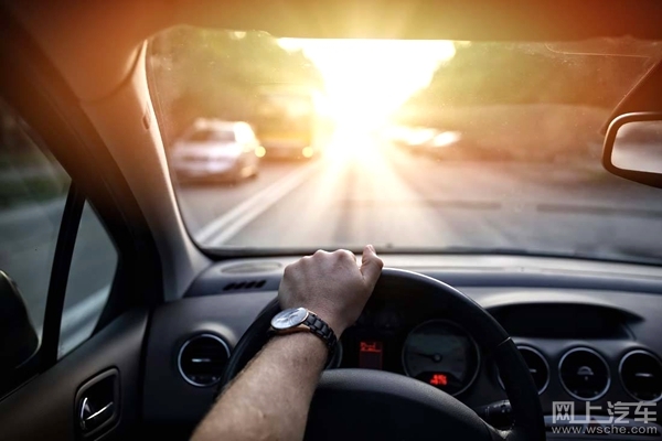 买车后不知道车上的功能如何使用,新手买车必备的十大功能