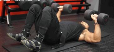 哑铃练下胸肌训练动作,用哑铃练胸肌最全面的动作