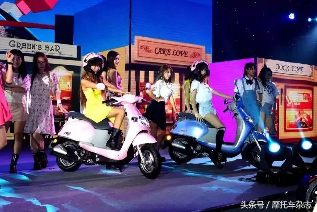 老款五羊本田125摩托车新车视频,2022年五羊本田佳御新车发布