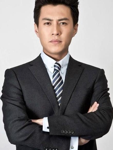 装逼技术只服靳东，难怪金星吐槽！网友他：想看他和赵丽颖尬聊！