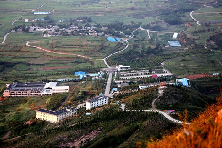 伊滨区万安山山顶公园,洛阳万安山山顶公园照片