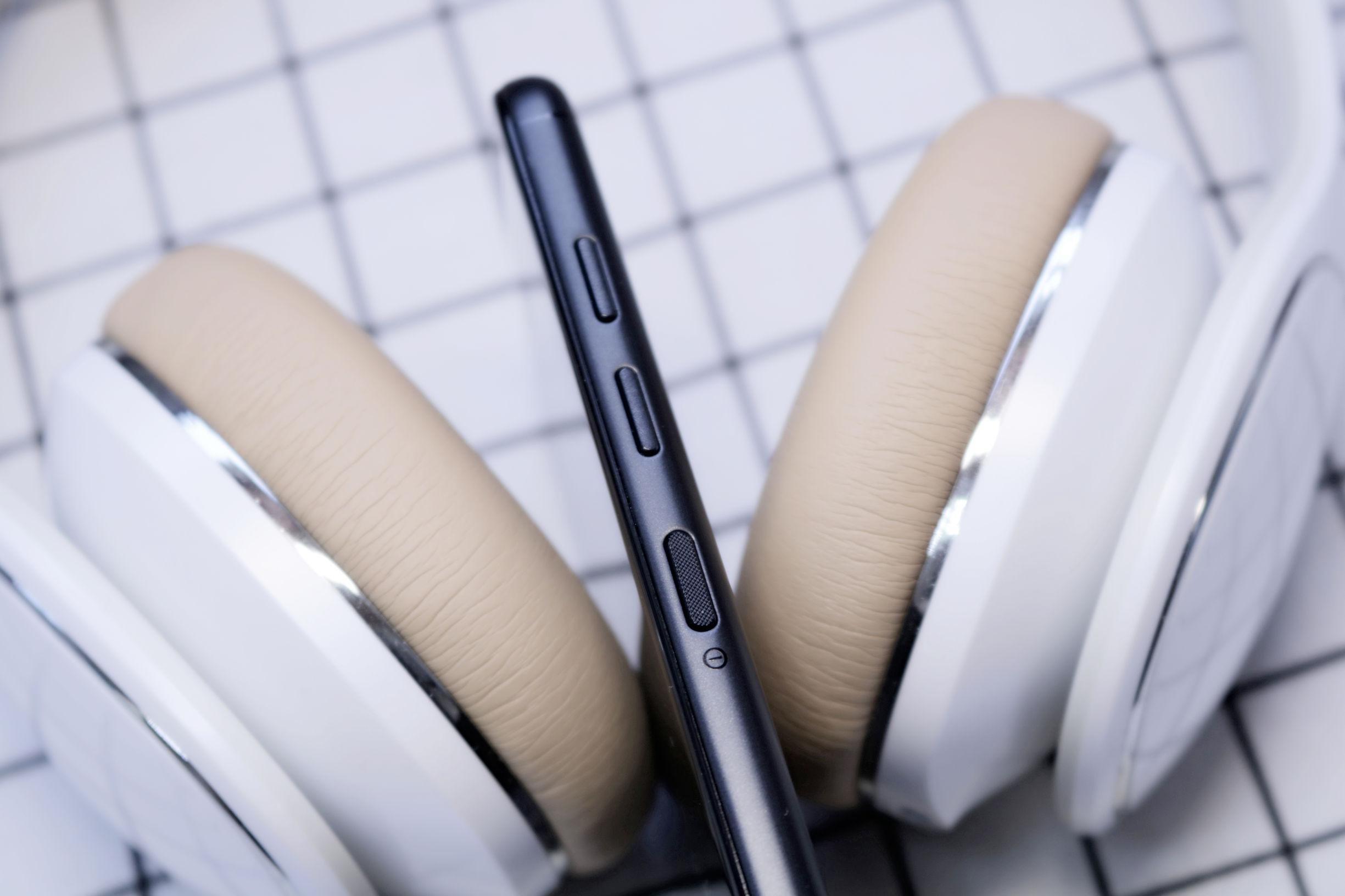 中兴小鲜5支持全网4g,手机除了处理器还有什么