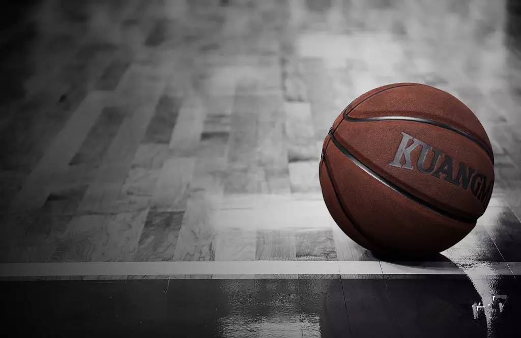 怎样挑选手感好的篮球,狂迷牌篮球