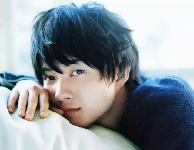 日本犬系男生代表男星,犬系日本男明星