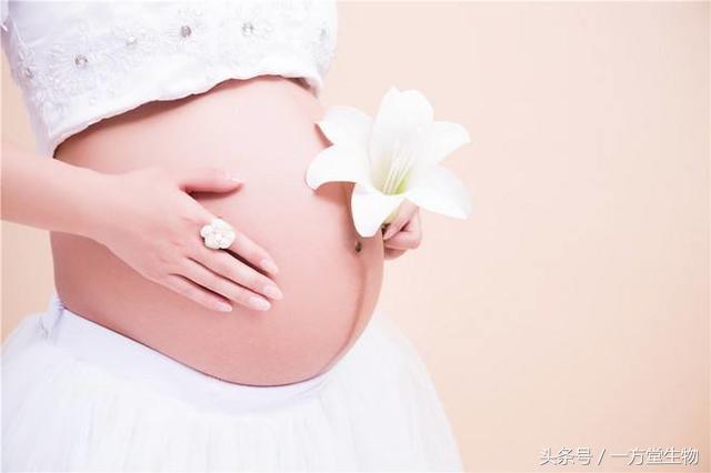 孕期究竟能不能用护肤品，出现皮肤问题需要这样做