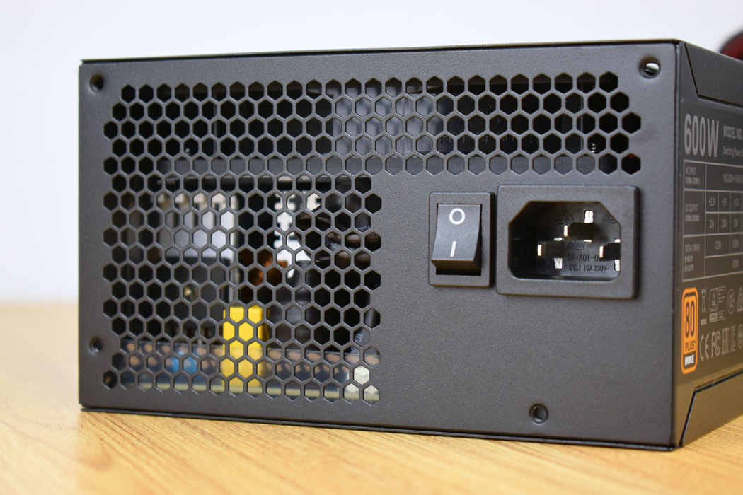 酷冷至尊mwegold750w电源测评,酷冷至尊mwe铜牌系列怎么样