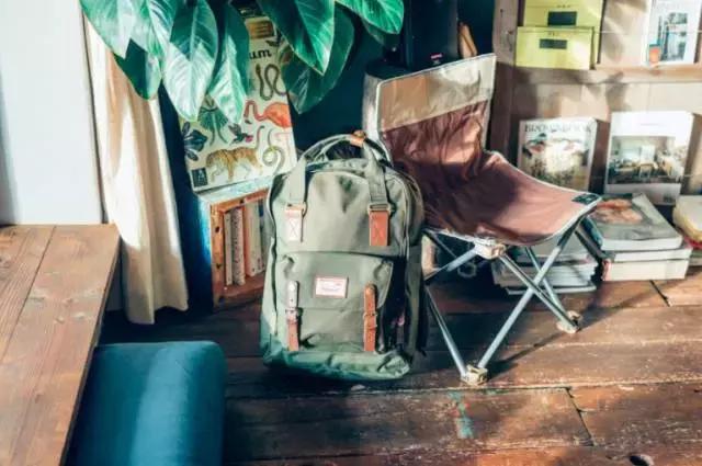 背了这个“甜甜圈”包包，我彻底放弃了北极狐