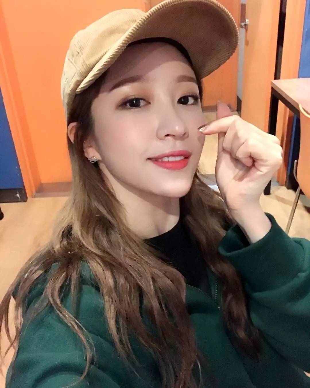 今夏最显白的3款流行发色,所有显白的颜色