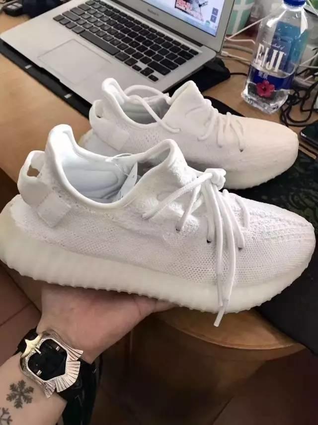 女生到底要有多少双RV、JIMMCHOO鞋才能满足啊？