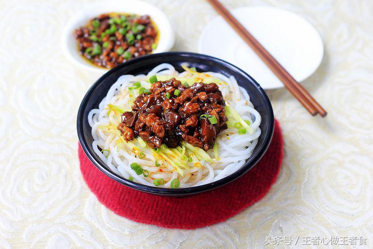 水晶粉怎么做面,炸酱面怎么做又黑又香