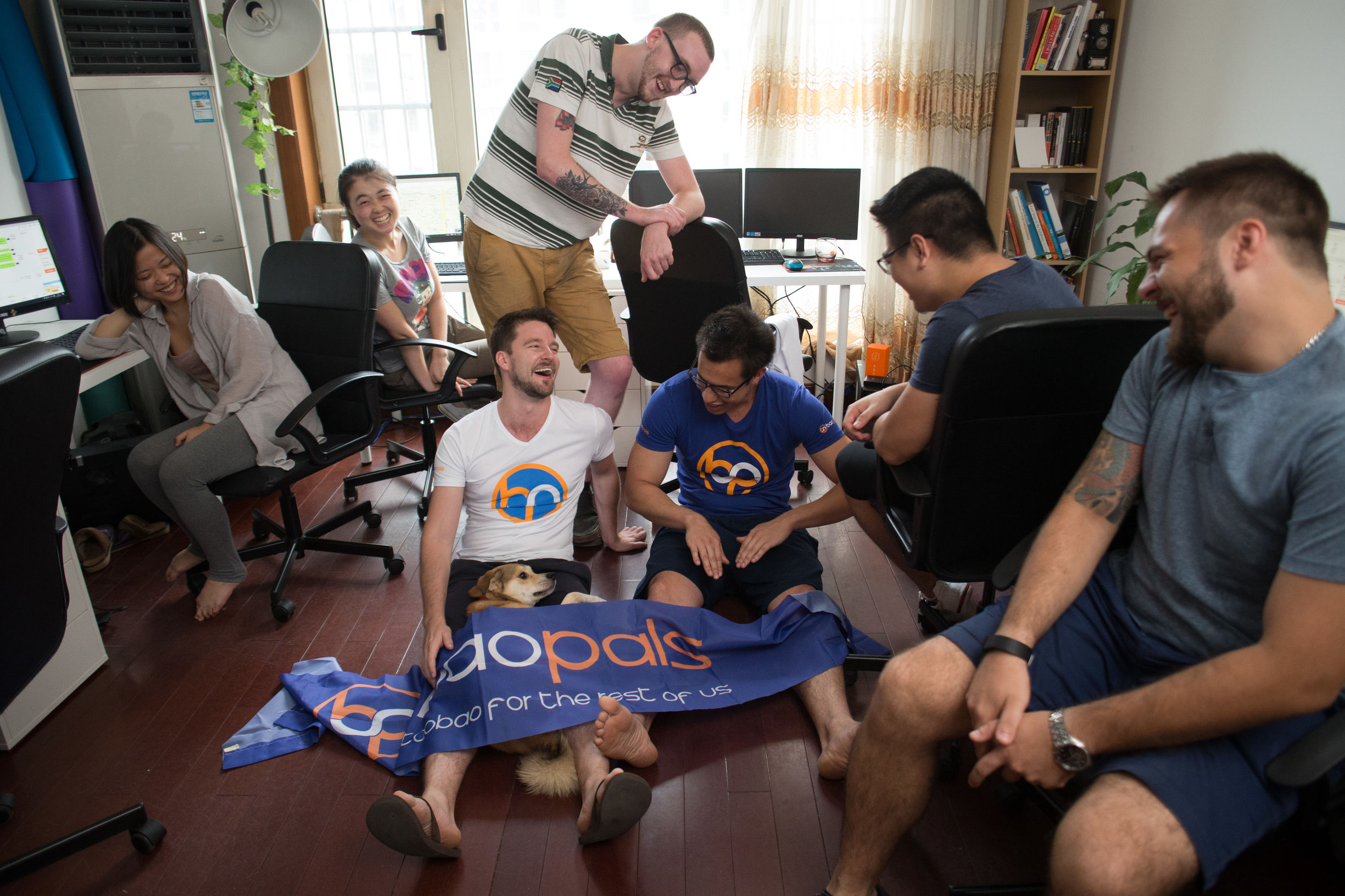 中国电商帮国外卖货,中国网购三大电商巨头