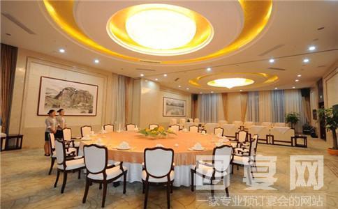 你想办一场和别人一样的婚礼吗,你想办什么样的婚礼好