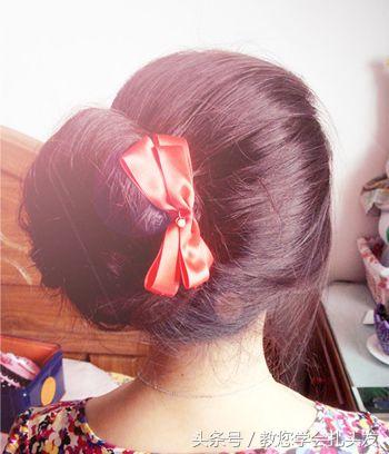 慵懒风发型扎双丸子头,韩式花苞头时尚女生都在扎