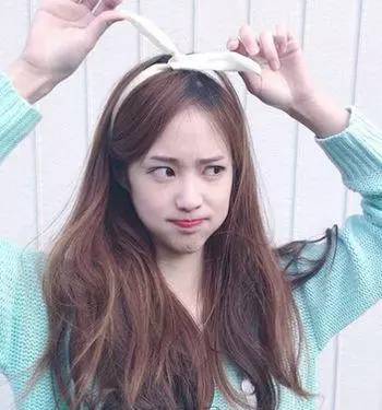 发带编发发型简单又好看,怎么编发发带发型教程