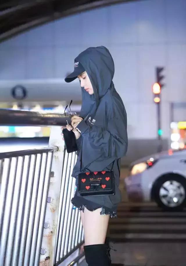 prada七夕限定包包款式,prada七夕星月包