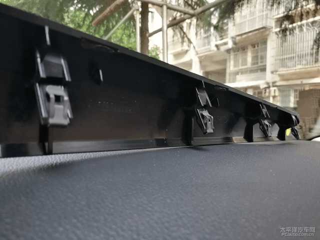 大屏导航改装手把手教你diy,道奇酷威改装大屏导航安装方法