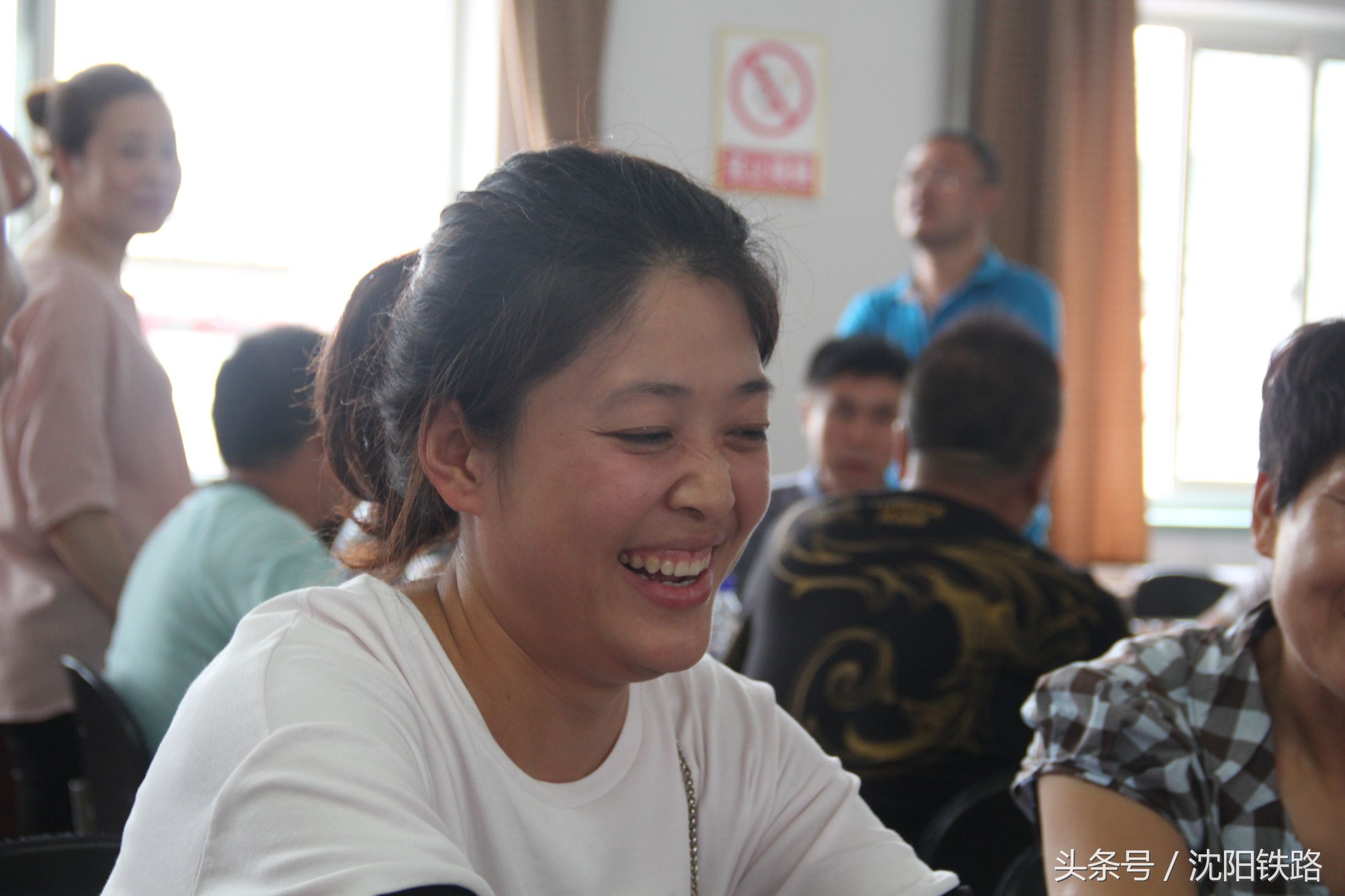 暑运期间天气炎热，但丹东站职工参与活动的心情更热，快到赛场去看看他们的风采吧！