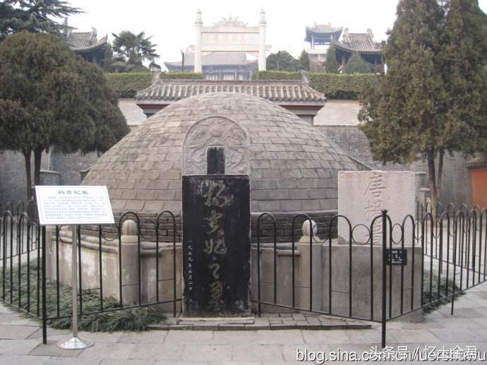 宋太祖赵匡胤为何跟“兄弟”闹崩？害怕灭族“兄弟”带家人连夜逃