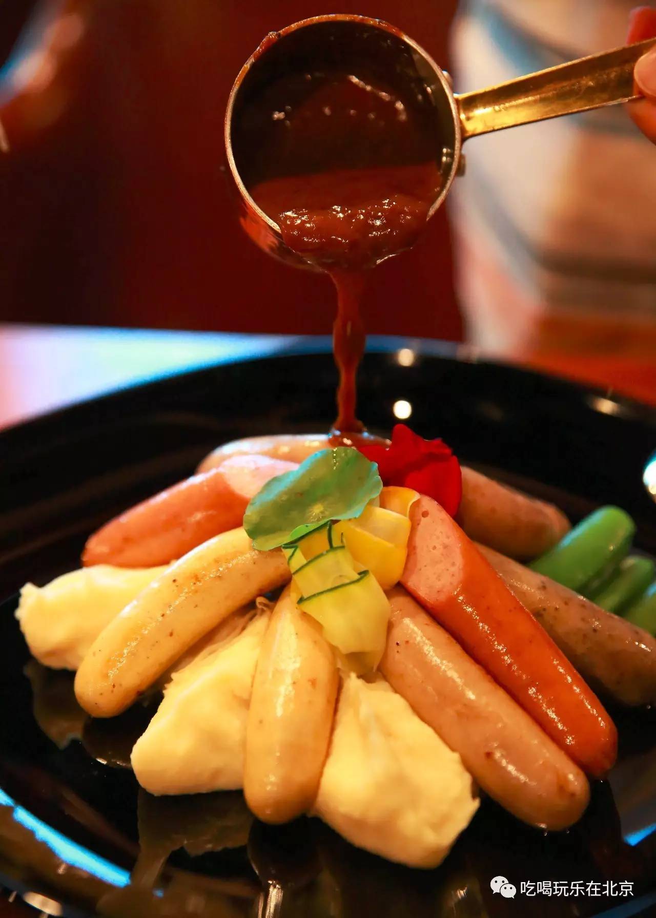 三里屯的这家店，让我甘心被“无人头”戏弄