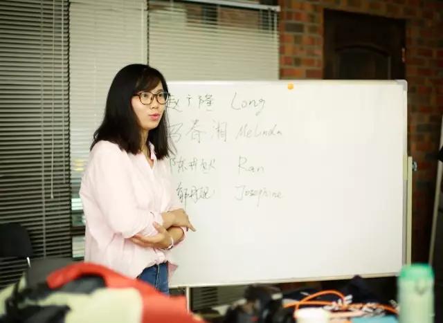 使用光影魔术手增加相片像素,使用光影魔术手改变照片底色