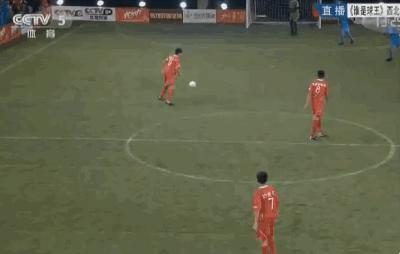 两天之内上演“*疆新**牌”冠军风暴*疆新**四支校园球队获四个冠军