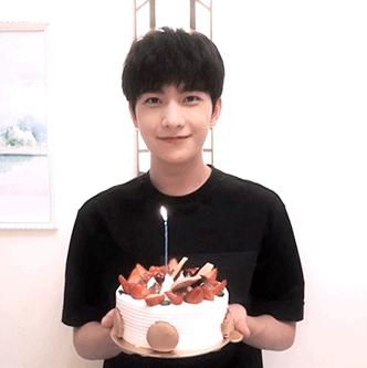 韩妆网购,130万韩妆