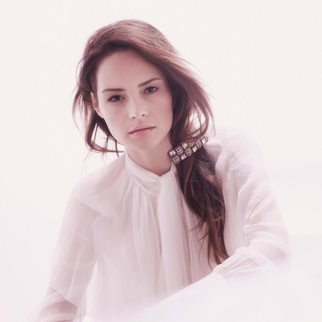 赵丽颖和杨幂白西装,别人家的男友