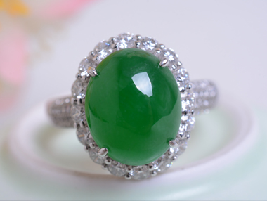 翡翠的水头分级如何判断,翡翠的水头能养好吗