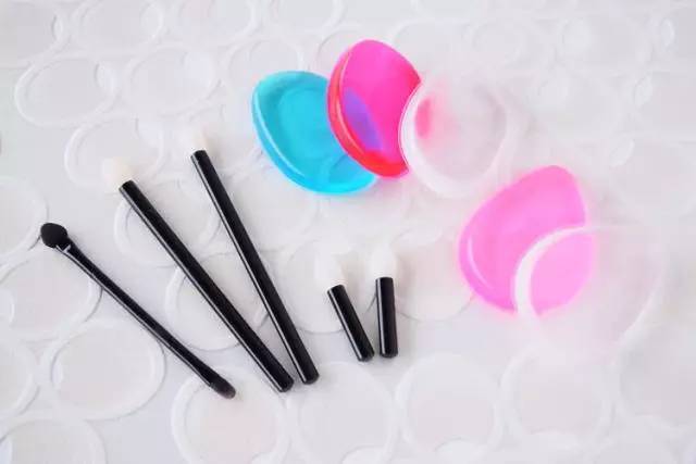 最好用的硅胶粉扑,粉扑硅胶的好用还是海绵的好用