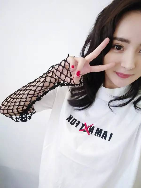 打个赌！看完这100款时髦美甲，你会种下一片草原