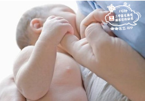 出生15天宝宝脸上起痘痘原因,生水痘的宝宝