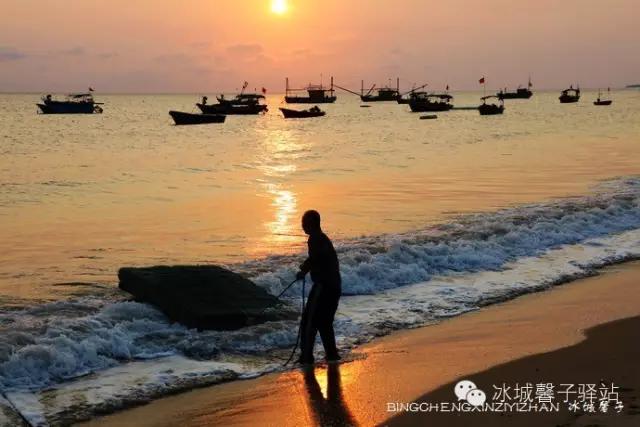 醉享三亚波波利海岸夕阳下的渔光曲