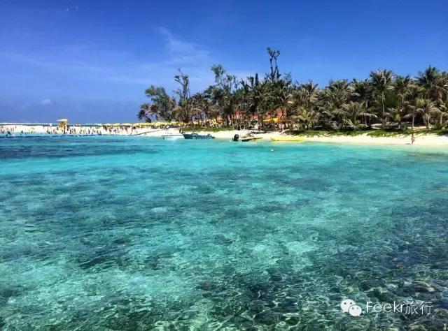 这个与马尔代夫隔海相望的火山岛国，免签人少，还可以玩遍海陆空