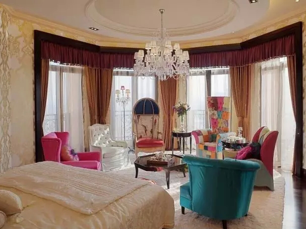 卧室很小床尾怎么设计,卧室床尾那面墙怎么设计