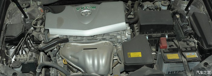 2015年凯美瑞2.5顶配旗舰版,空间大省油15万轿车