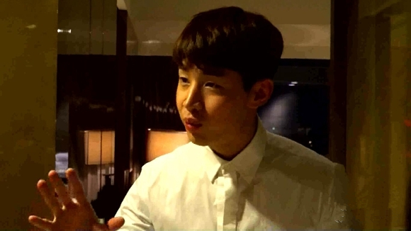 他是超人气组合成员，献吻宋丹丹惨遭拒绝，被王琳数落不如李治廷