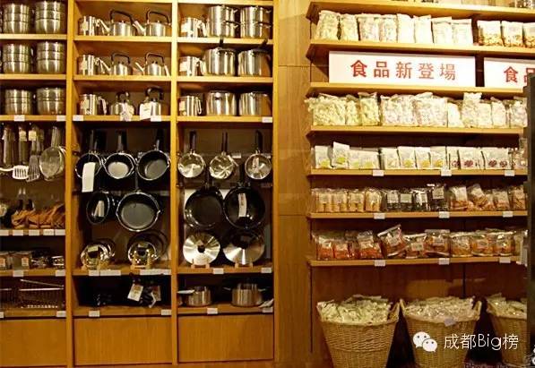 这店里的东西实用便宜也好看，但总觉得哪里不对