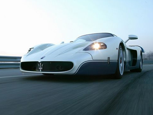 玛莎拉蒂跑车和保时捷跑车哪个好,最便宜的玛莎拉蒂跑车多少钱