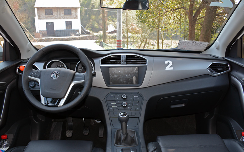 名爵锐腾1.5t动力表现,2015名爵锐腾1.5t加92还是95好