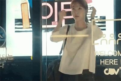 《奶酪陷阱》大结局,女主竟然只用了这20款一千块的包,就搭配了116套衣服,拿下了欧巴!