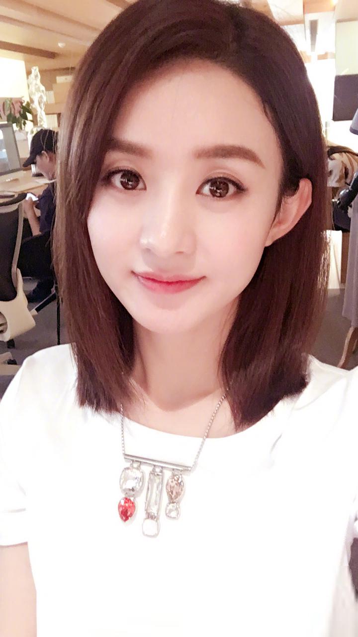 圆脸细软塌中性发型,男生圆脸头发细软塌适合什么发型