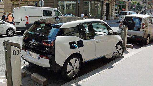 共享汽车半路被扫走怎么办,共享汽车高速服务区被别人开走