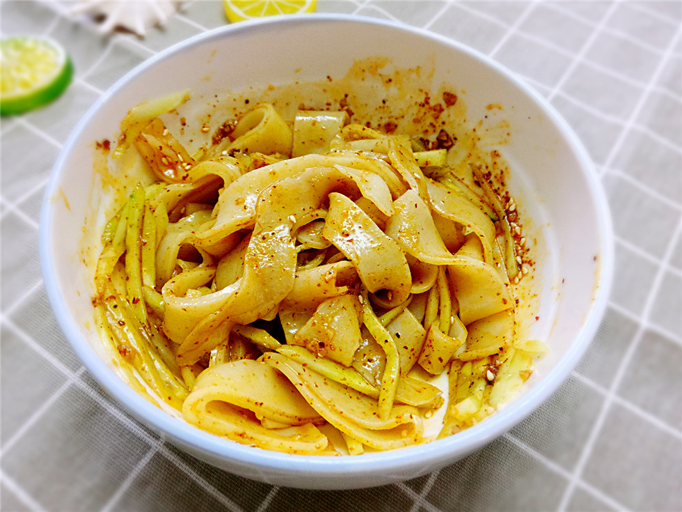 家庭版懒人面皮制作方法,陕北洗面纯手工面皮做法大全