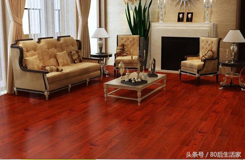 红木地板装修现代风格,红木地板配什么色沙发