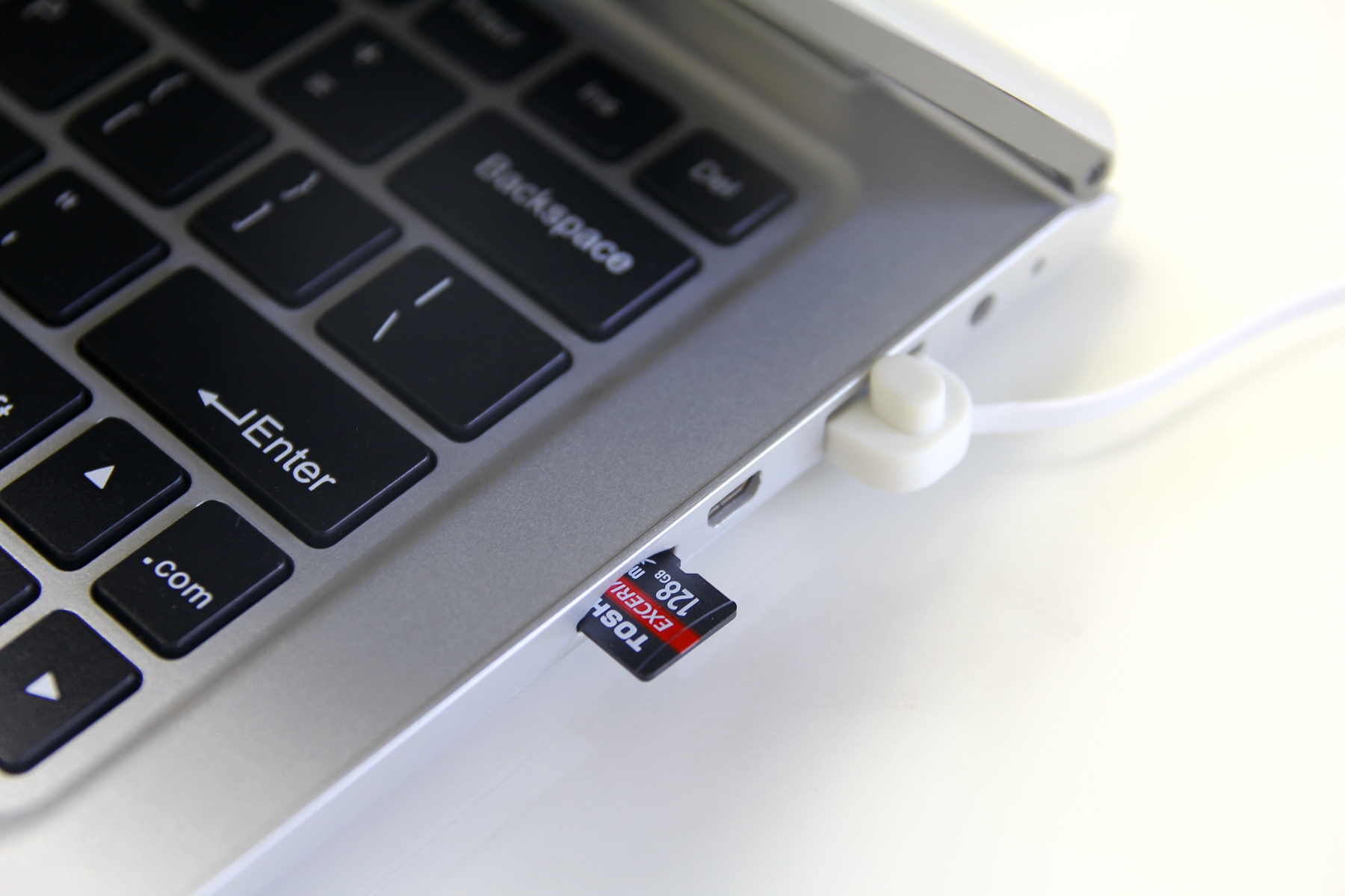 比SD快且更便宜东芝M302128GBTF卡值得入手否？